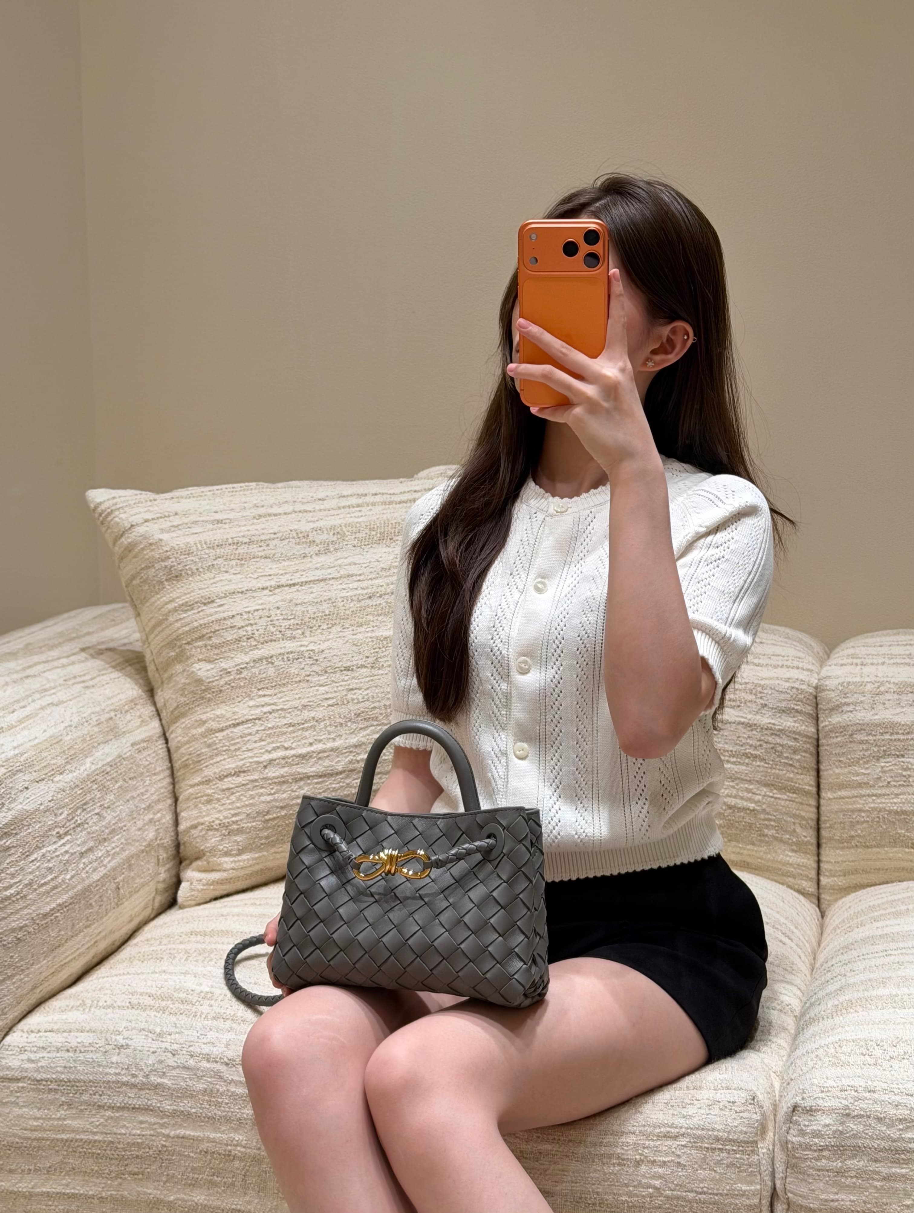 보테가베네타 Andiamo 핸드백 미니 그레이