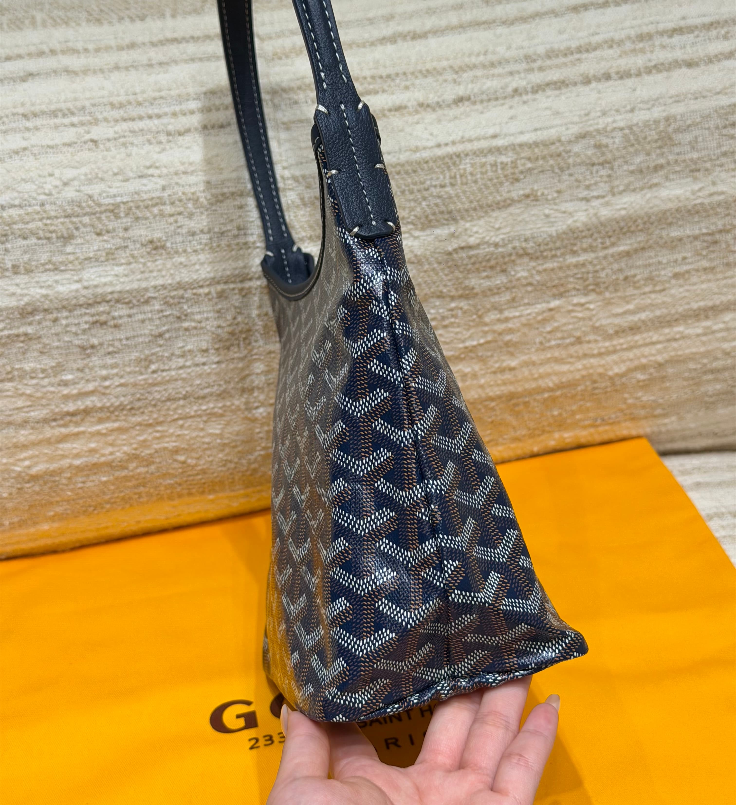 고야드 호보 언더암백 (라우엣 스타일, 네이비)