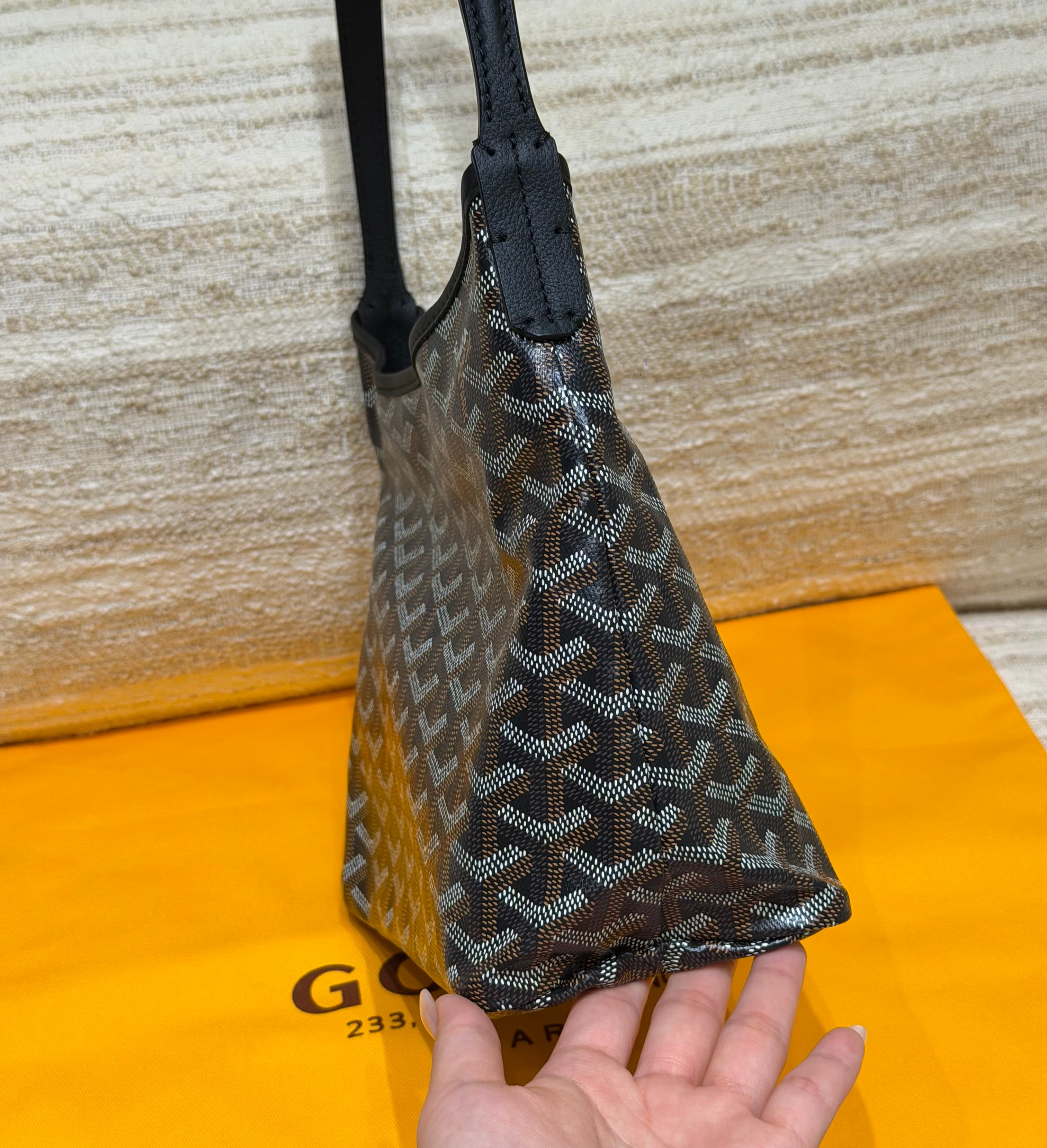 고야드 호보 언더암백 (라우엣 스타일, 블랙)