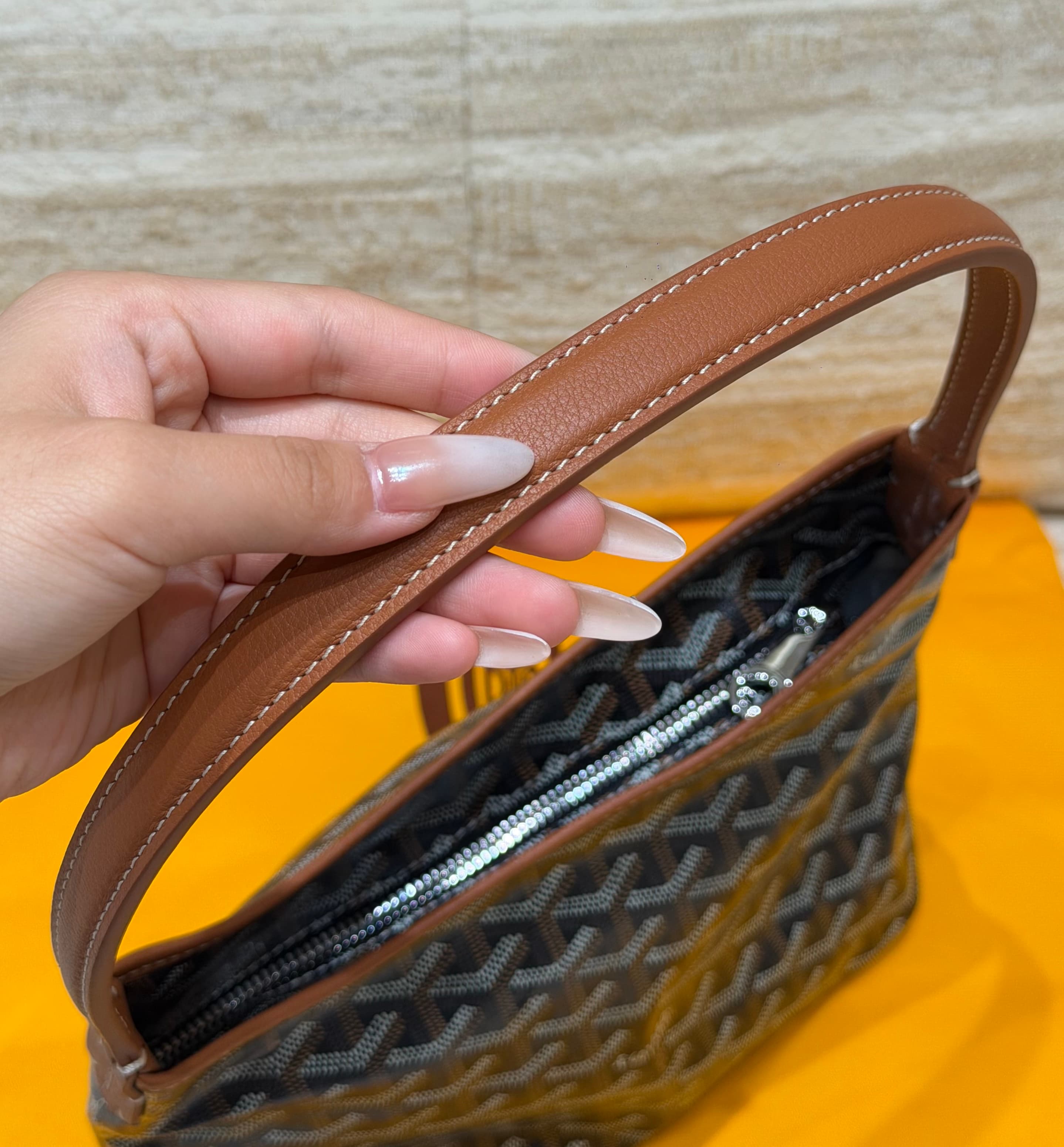 고야드 호보 언더암백 (라우엣 스타일, 블랙)