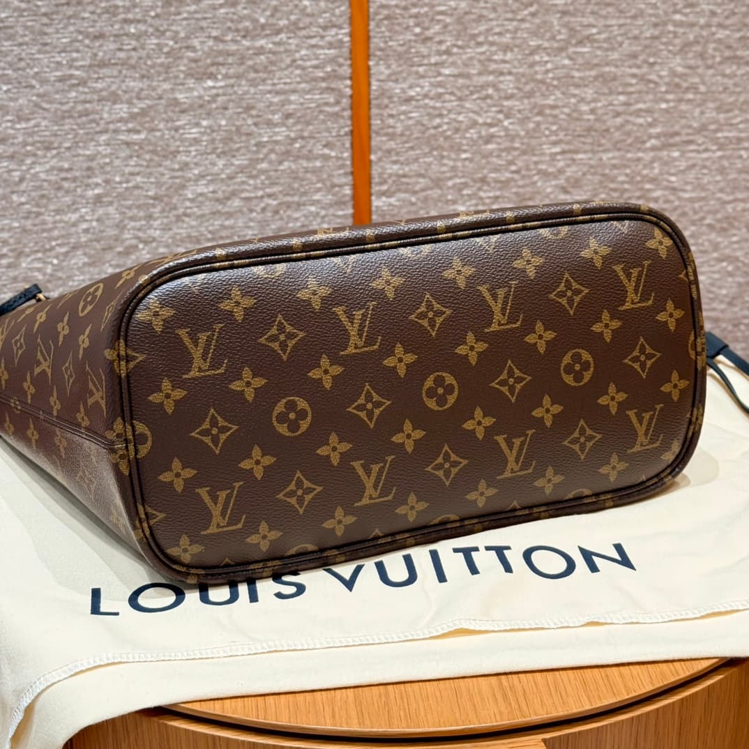 루이비통 네버풀 MM Neverfull MM 모노그램 브라운(블랙 트림 리버서블)