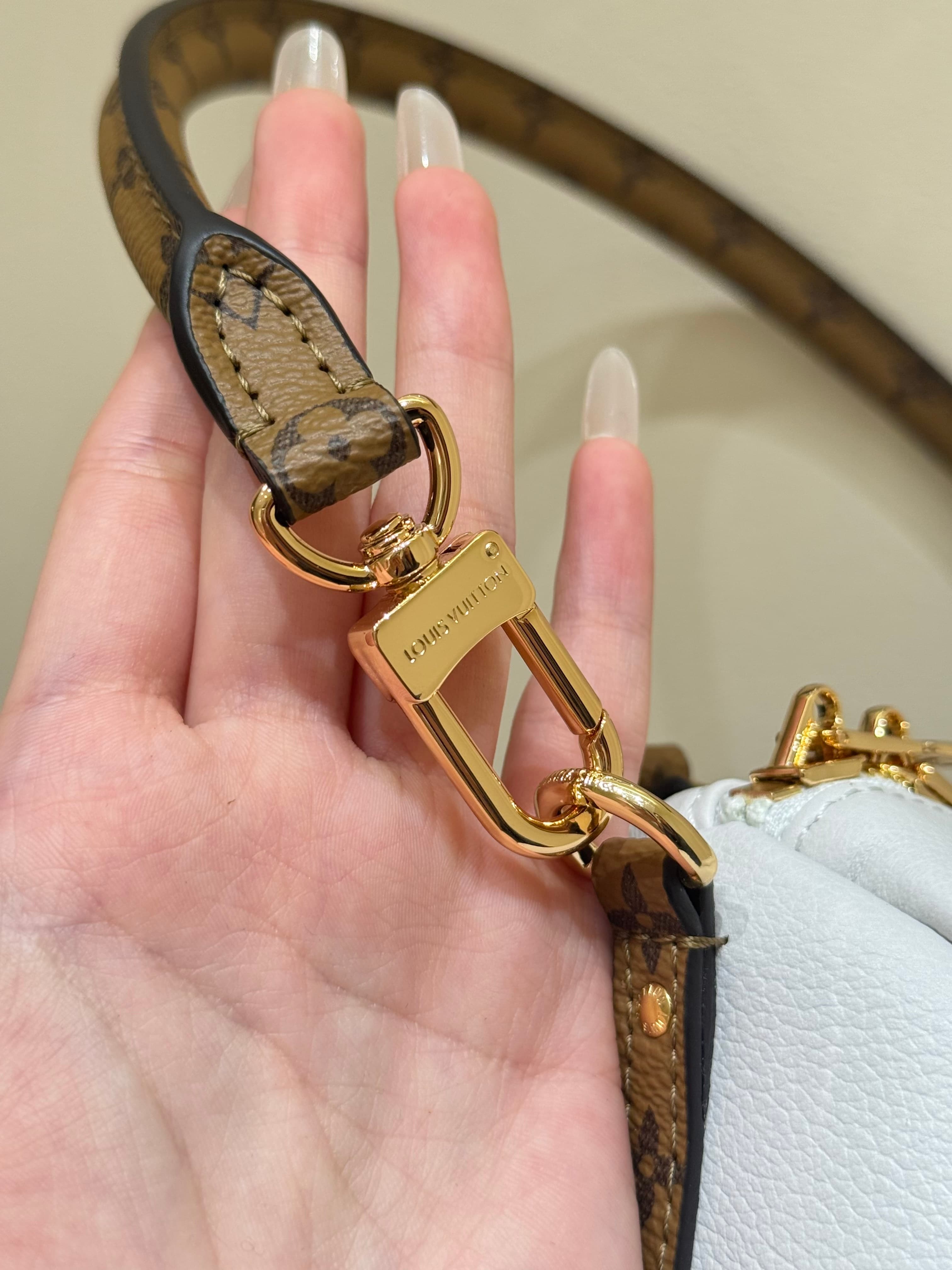 루이비통 파피용 BB (화이트)