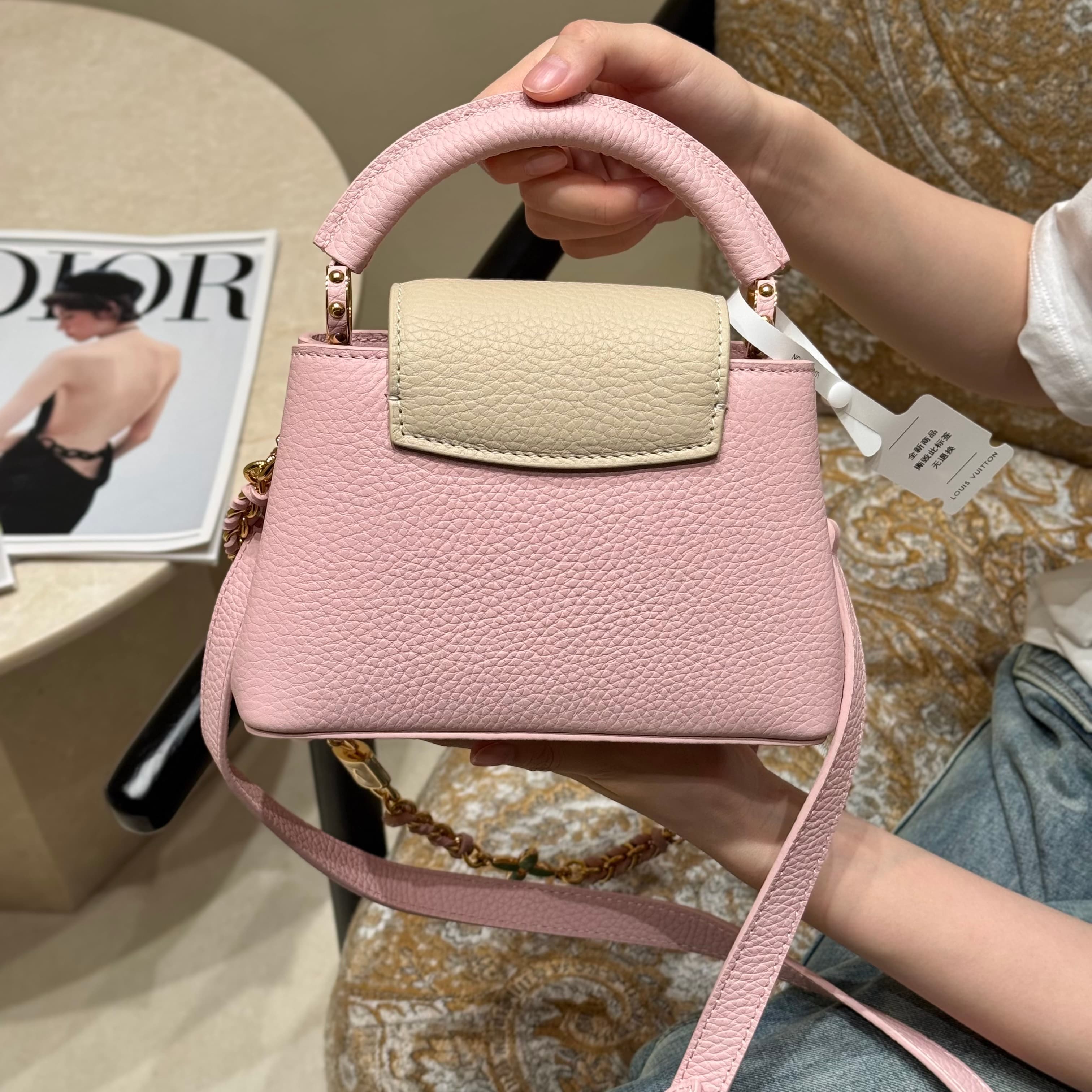 루이비통 카퓌신 MM (핑크)