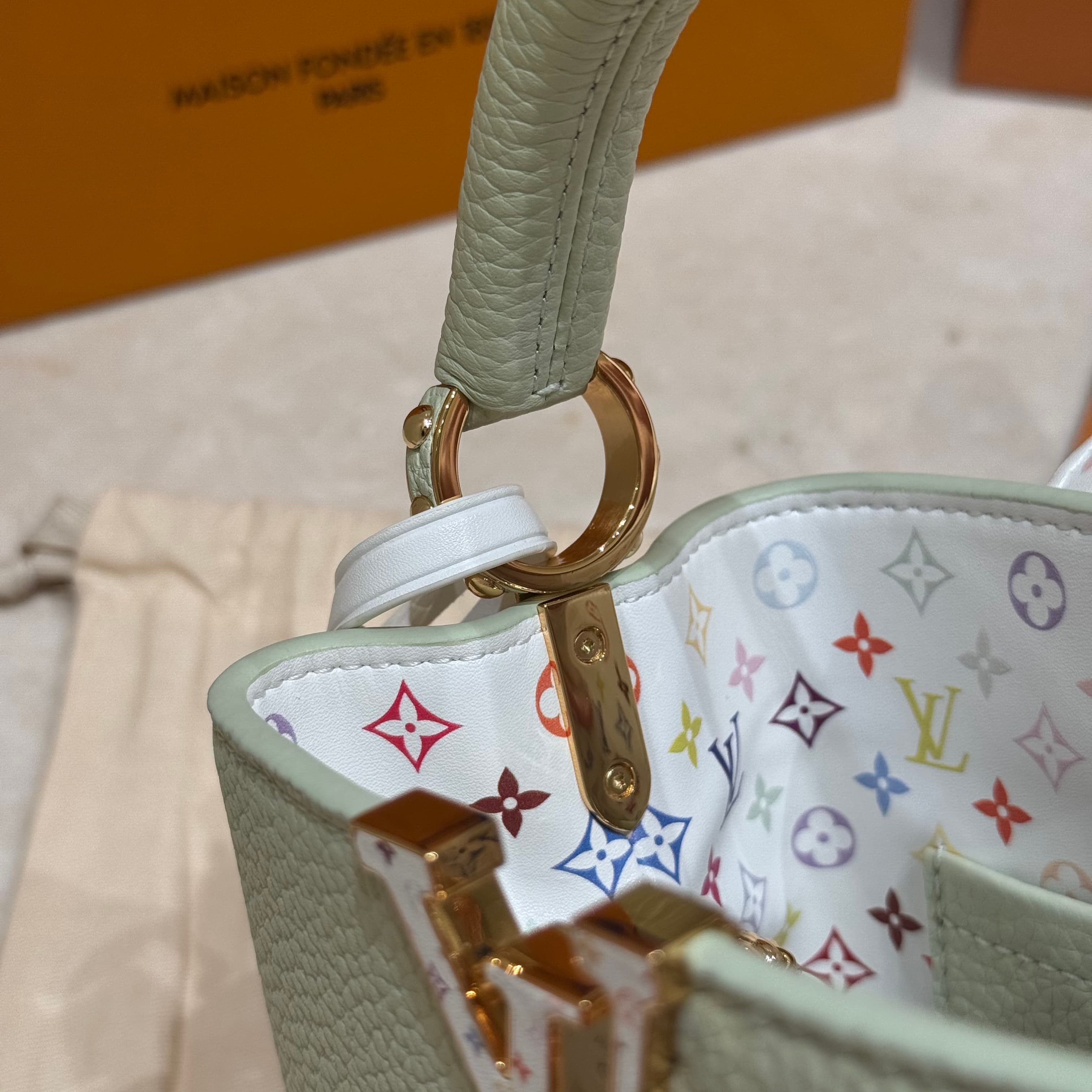 루이비통 카퓌신 미니 (그린)
